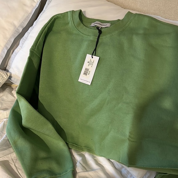WeWoreWhat Active cropped crew neck in Fair Green NWT - Picture 1 of 5